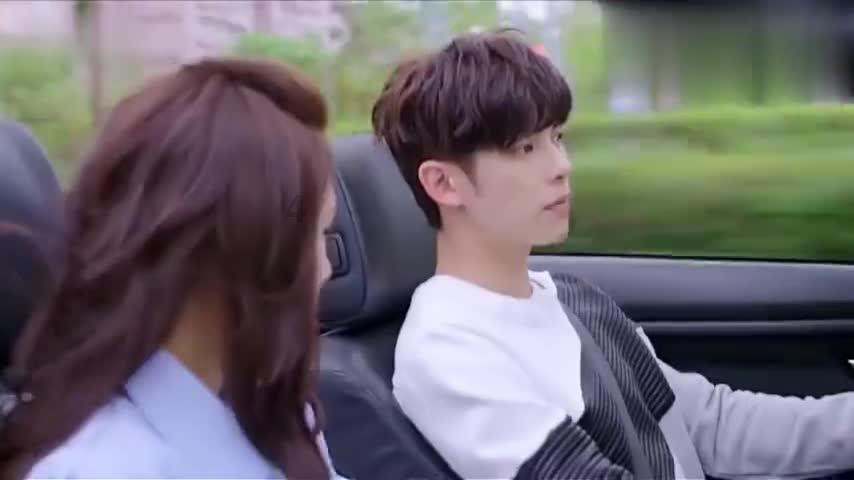 救援困倦的男孩